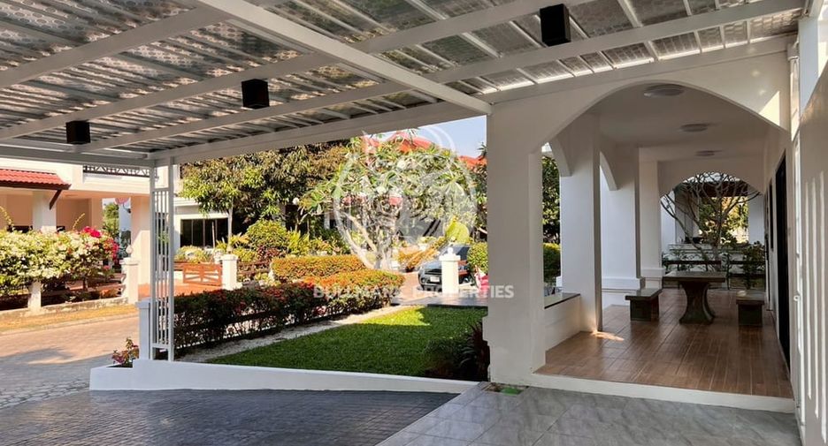 For rent and for sale 3 bedrooms villa in Na Jomtien, Pattaya