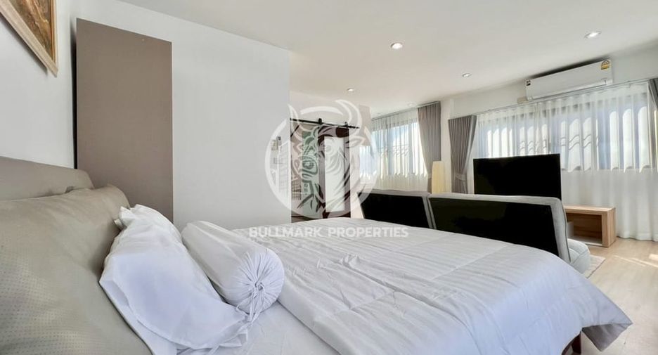 For rent and for sale 3 bedrooms villa in Na Jomtien, Pattaya