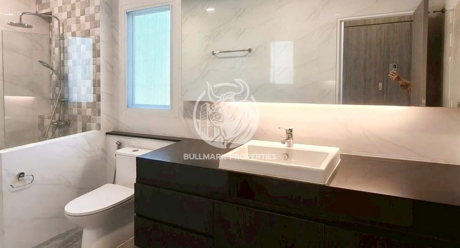For rent 3 bedrooms villa in Huay Yai, Pattaya
