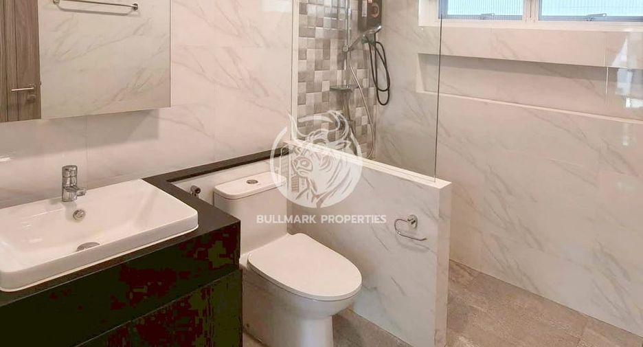 For rent 3 bedrooms villa in Huay Yai, Pattaya