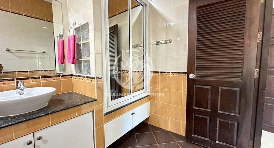 For rent 3 bedrooms house in Bang Lamung, Chonburi