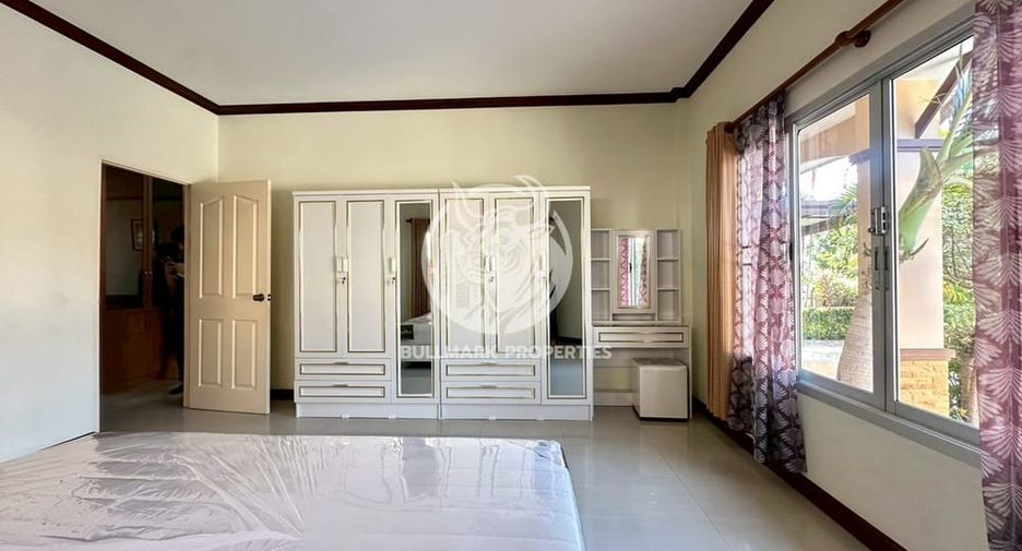 For rent and for sale 3 bedrooms house in Bang Lamung, Chonburi