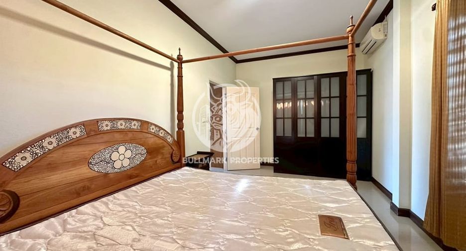 For rent and for sale 3 bedrooms house in Bang Lamung, Chonburi