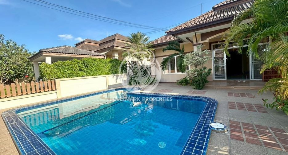 For rent and for sale 3 bedrooms house in Bang Lamung, Chonburi