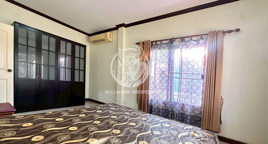 For rent and for sale 3 bedrooms house in Bang Lamung, Chonburi