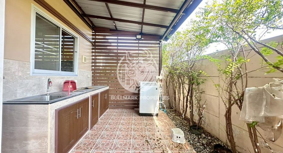 For rent and for sale 3 bedrooms house in Bang Lamung, Chonburi