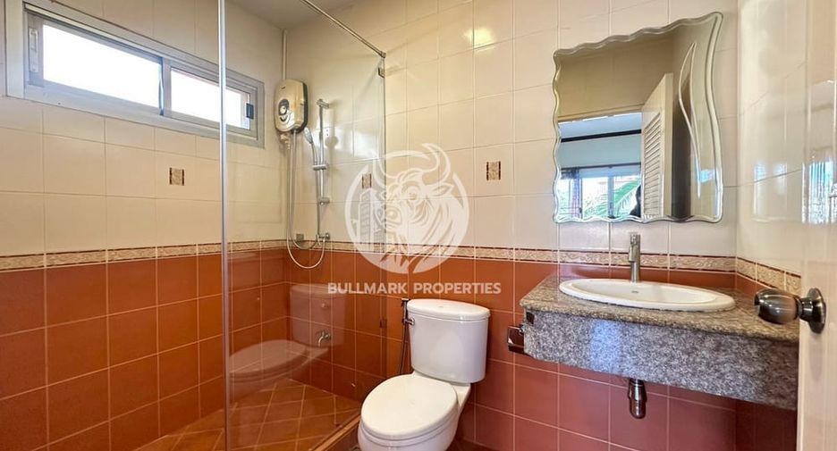 For rent and for sale 3 bedrooms house in Bang Lamung, Chonburi
