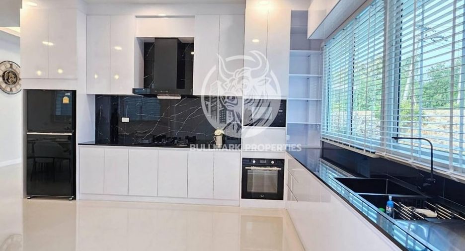 For rent and for sale 3 bedrooms house in Huay Yai, Pattaya