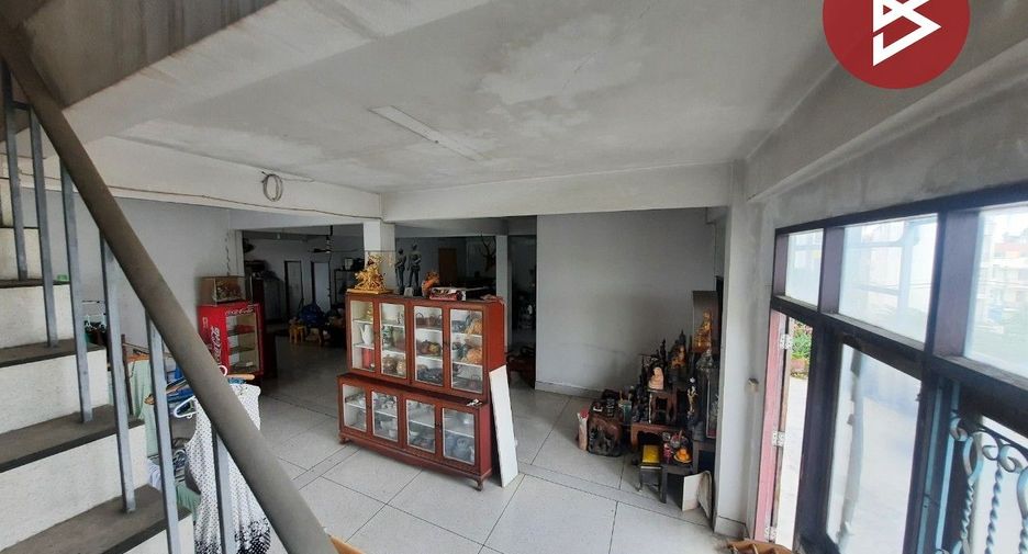 For sale 5 ベッドルーム retail Space in Phasi Charoen, Bangkok