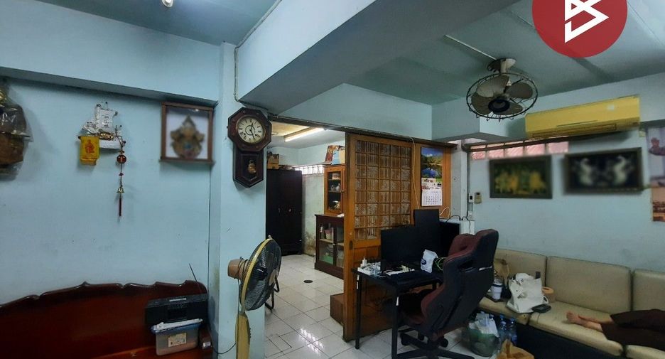 For sale 5 ベッドルーム retail Space in Phasi Charoen, Bangkok