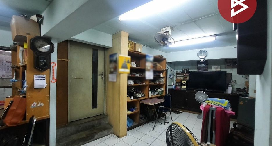 For sale 5 ベッドルーム retail Space in Phasi Charoen, Bangkok