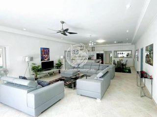 For rent and for sale 12 bedrooms villa in Ko Samui, Surat Thani
