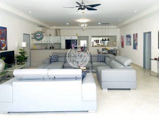 For rent and for sale 12 bedrooms villa in Ko Samui, Surat Thani