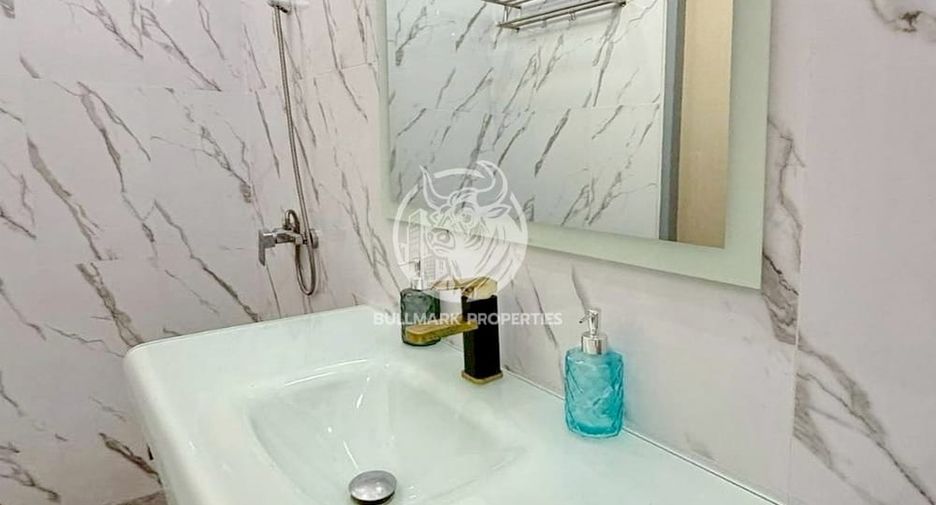 For rent and for sale 6 bedrooms villa in Bang Lamung, Chonburi