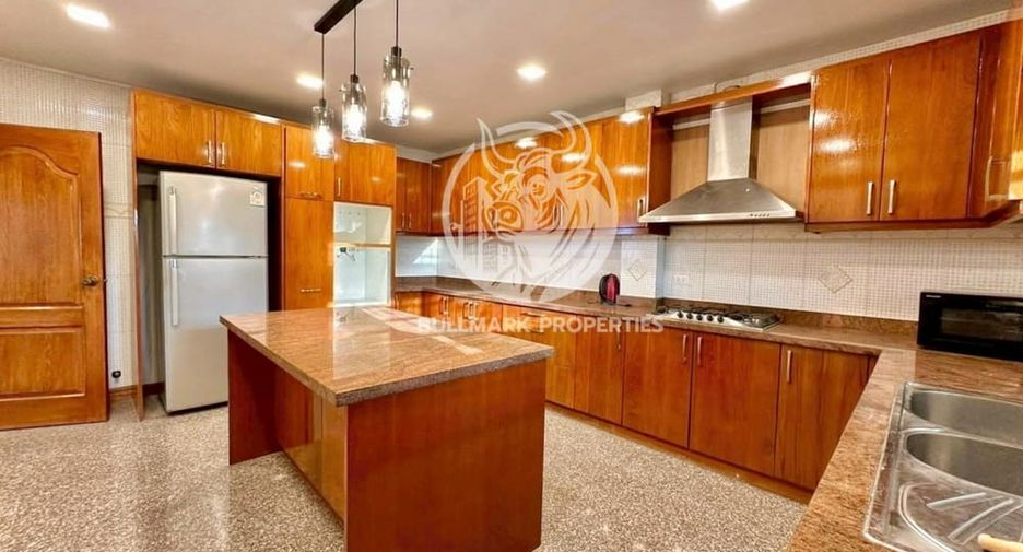 For rent 5 bedrooms house in Jomtien, Pattaya