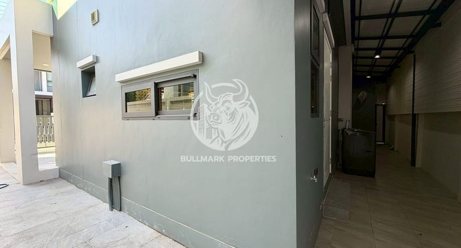 For rent 4 bedrooms house in Bang Lamung, Chonburi