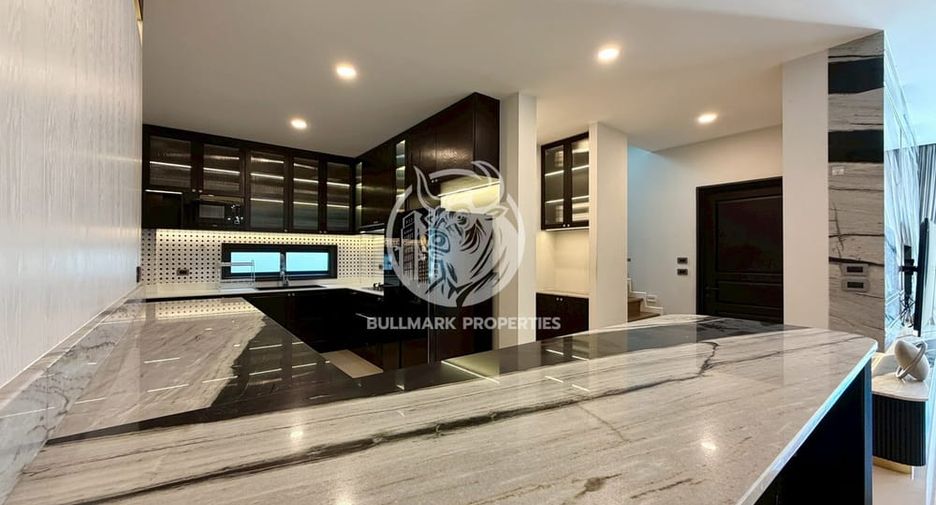 For rent 4 bedrooms house in Bang Lamung, Chonburi