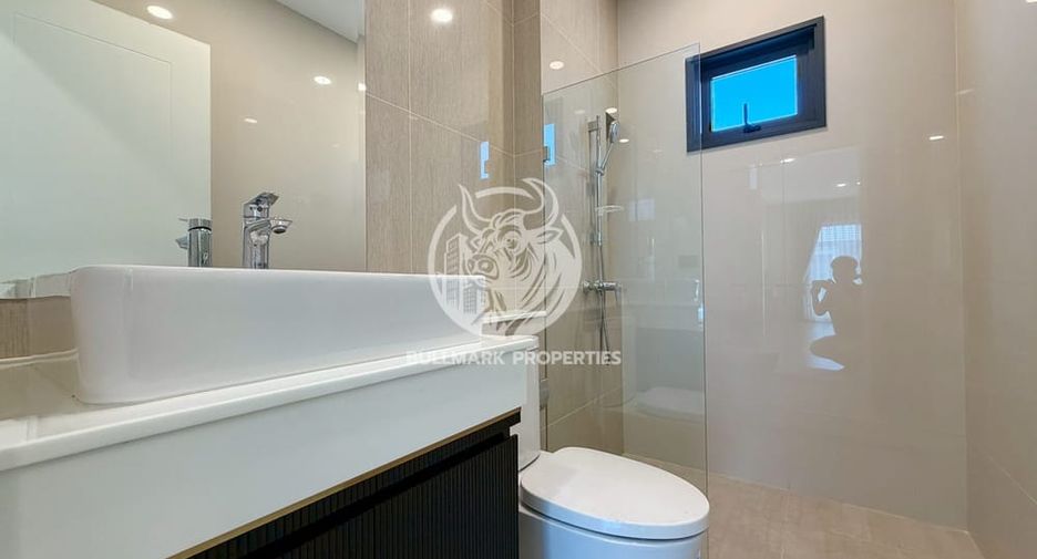For rent 4 bedrooms house in Bang Lamung, Chonburi