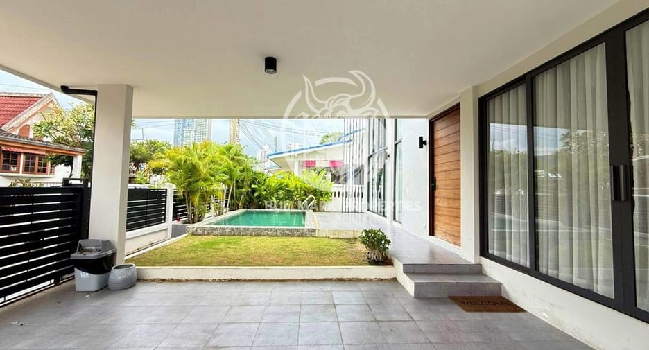 For rent 3 bedrooms house in Bang Lamung, Chonburi