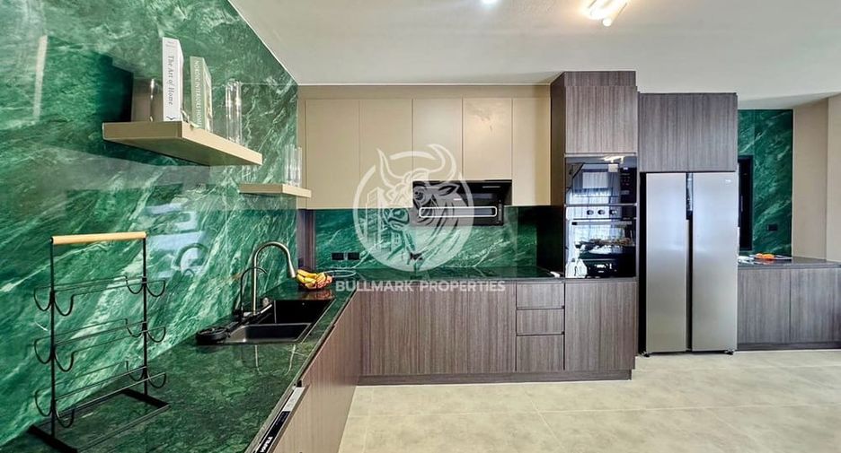 For sale 5 bedrooms villa in Bang Lamung, Chonburi
