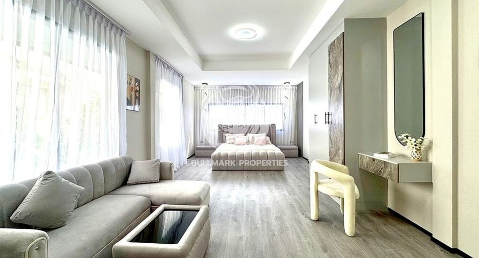 For sale 5 bedrooms villa in Bang Lamung, Chonburi