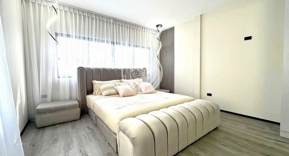 For sale 5 bedrooms villa in Bang Lamung, Chonburi
