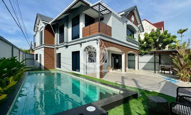 For sale 5 bedrooms villa in Bang Lamung, Chonburi