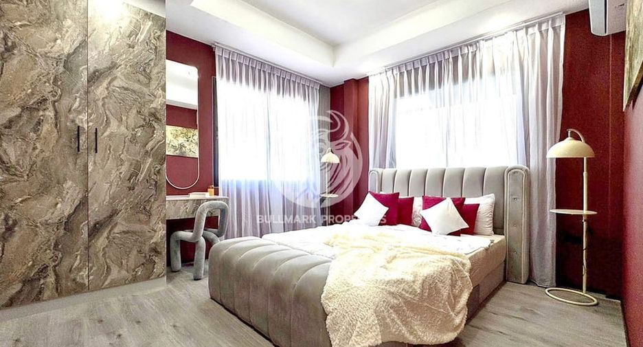 For sale 5 bedrooms villa in Bang Lamung, Chonburi