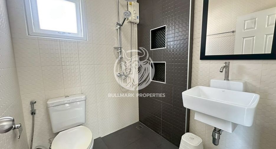 For rent 3 bedrooms house in Bang Lamung, Chonburi