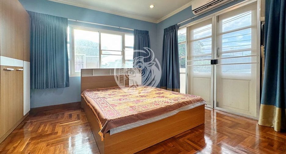 À louer 4 chambres maison à Bang Lamung, Chonburi