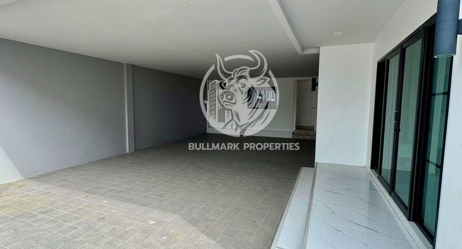 For rent 6 bedrooms house in Bang Lamung, Chonburi