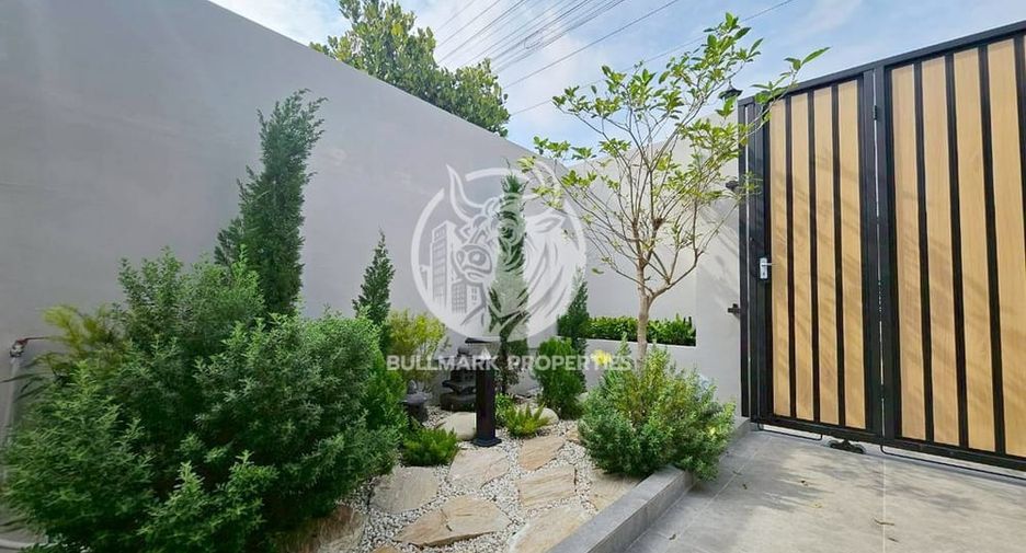 For rent 4 bedrooms villa in Jomtien, Pattaya
