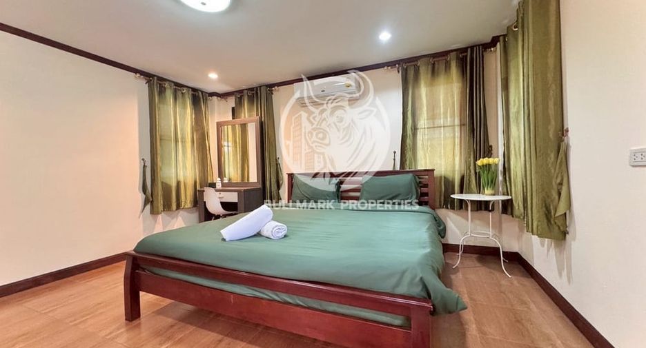 For rent 4 bedrooms house in Huay Yai, Pattaya
