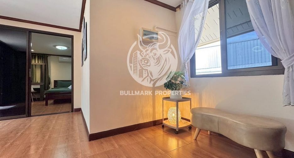 For rent 4 bedrooms house in Huay Yai, Pattaya