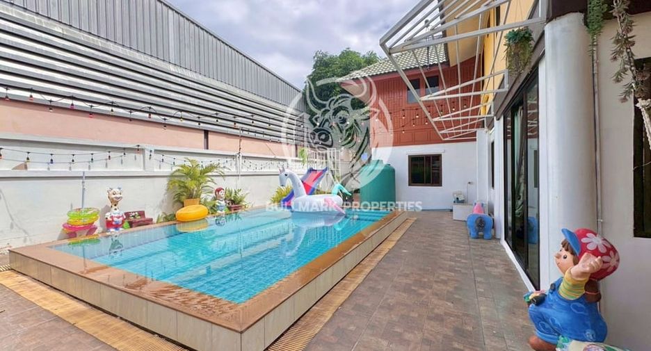For rent 4 bedrooms house in Huay Yai, Pattaya