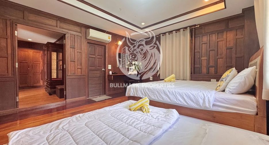 For rent and for sale 4 bedrooms house in Huay Yai, Pattaya