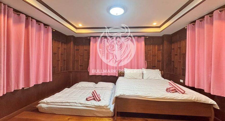 For rent and for sale 4 bedrooms house in Huay Yai, Pattaya