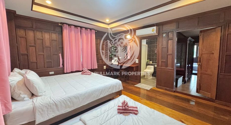For rent and for sale 4 bedrooms house in Huay Yai, Pattaya
