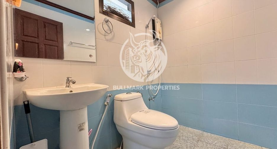 For rent and for sale 4 bedrooms house in Huay Yai, Pattaya