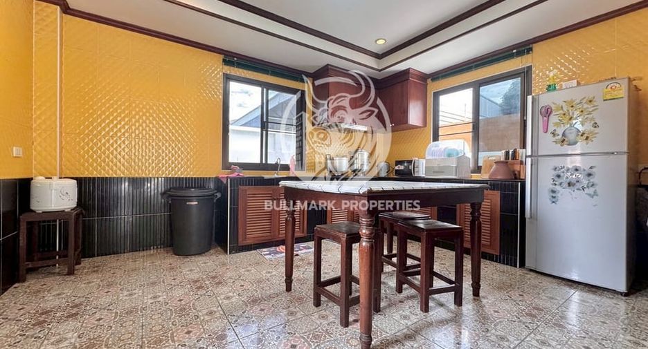 For rent and for sale 4 bedrooms house in Huay Yai, Pattaya