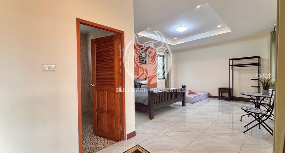 For rent and for sale 5 bedrooms house in Huay Yai, Pattaya