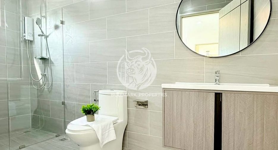For rent and for sale 4 bedrooms house in Bang Lamung, Chonburi