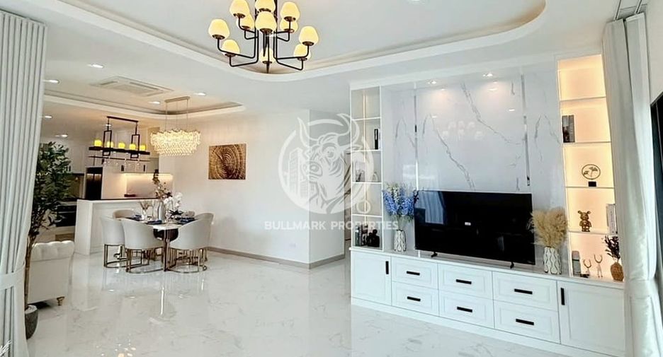 For rent and for sale 4 bedrooms house in Bang Lamung, Chonburi