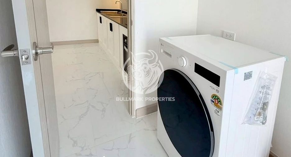 For rent and for sale 4 bedrooms house in Bang Lamung, Chonburi