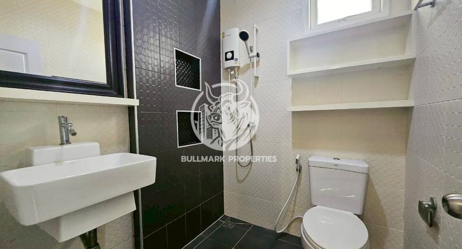 For rent 4 bedrooms house in Bang Lamung, Chonburi