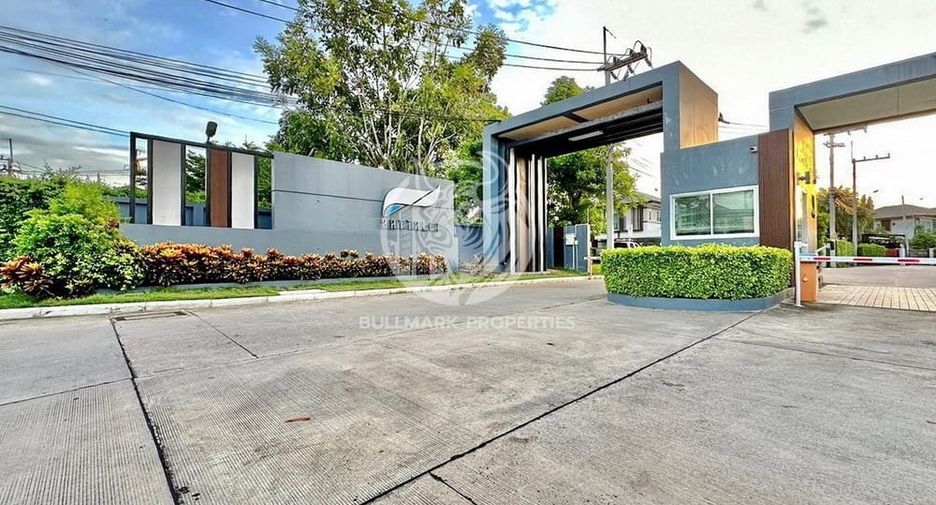 For rent 4 bedrooms house in Bang Lamung, Chonburi