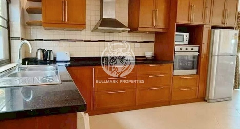 For rent 4 bedrooms villa in Jomtien, Pattaya