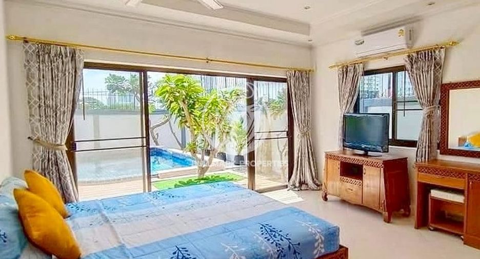 For rent 4 bedrooms villa in Jomtien, Pattaya