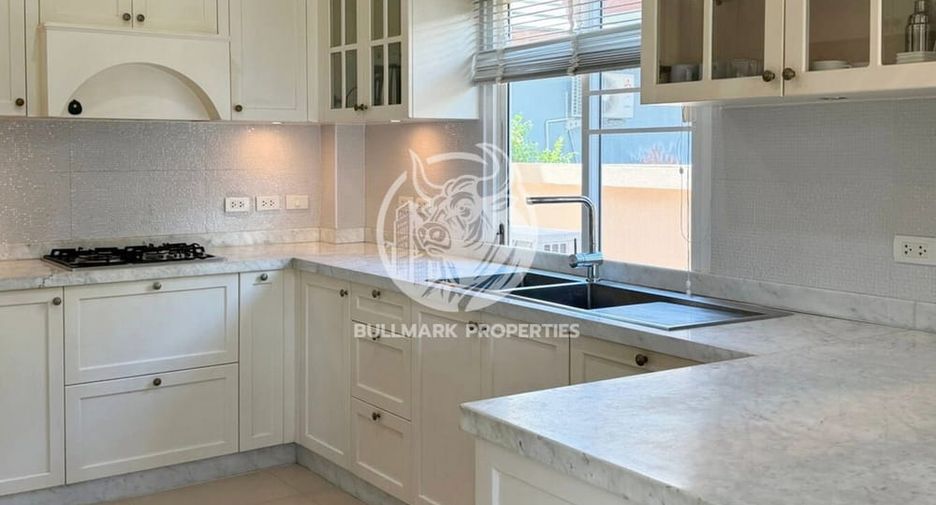 For rent and for sale 3 bedrooms villa in Huay Yai, Pattaya