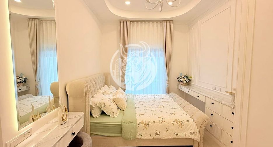 For rent 3 bedrooms villa in Bang Lamung, Chonburi